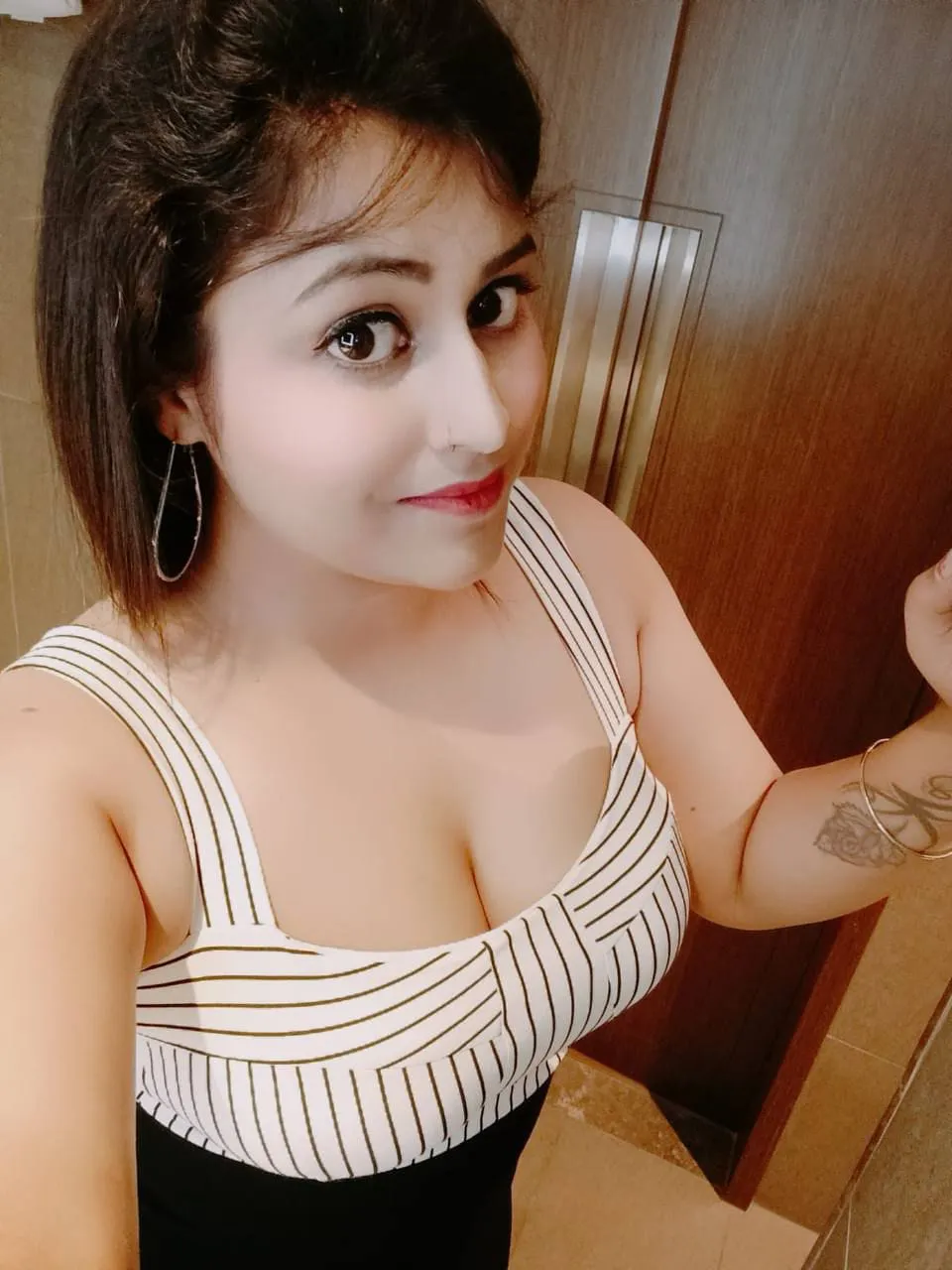 Luxury Call Girls in Lucknow Available Only at DelhiMazza
